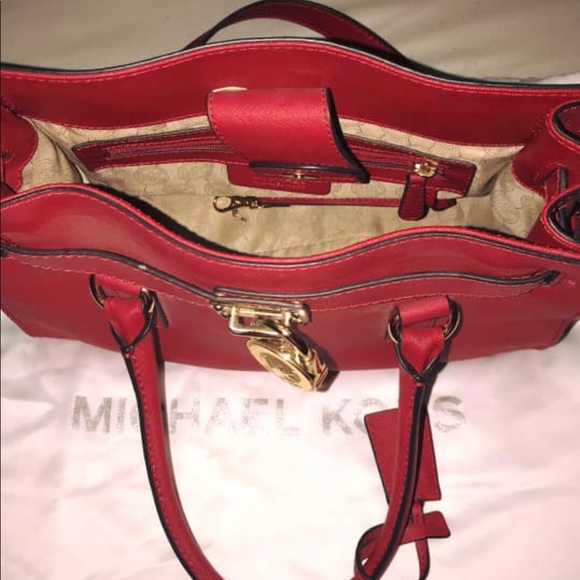 Michael kors purse - Picture 2 of 2